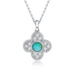 Ciondolo trifoglio fortunato opale blu naturale