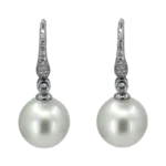 Orecchini in oro bianco con diamanti e perle dei Mari del Sud
