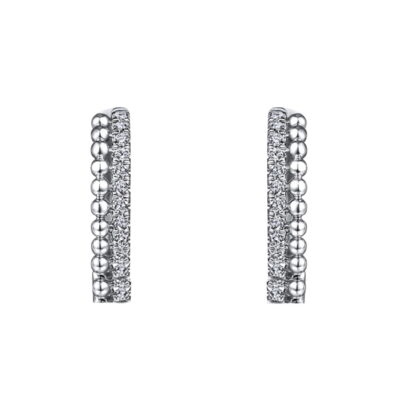 Trendy Diamonds Earring in 18k White gold