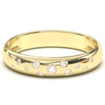 Fede nuziale con diamanti sparsiOro 18k | Collezione Principessa