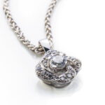 Pendentif diamant en or blanc 750 avec 13 diamants H SI 0.20ct.