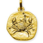 Round Pendant zodiac sign Cancer yellow gold 750