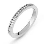 Anello Rivière in oro bianco con canale incastonato 750