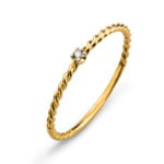 Solitaire ring yellow gold 750, 4-handle setting, turned, H SI 0.02 ct.