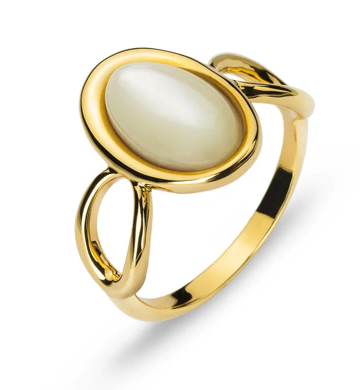 Ring Yellow Gold 750 with Mother of Pearl Element Oval Shape